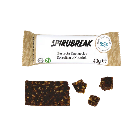 Energy bar with spirulina and hazelnut